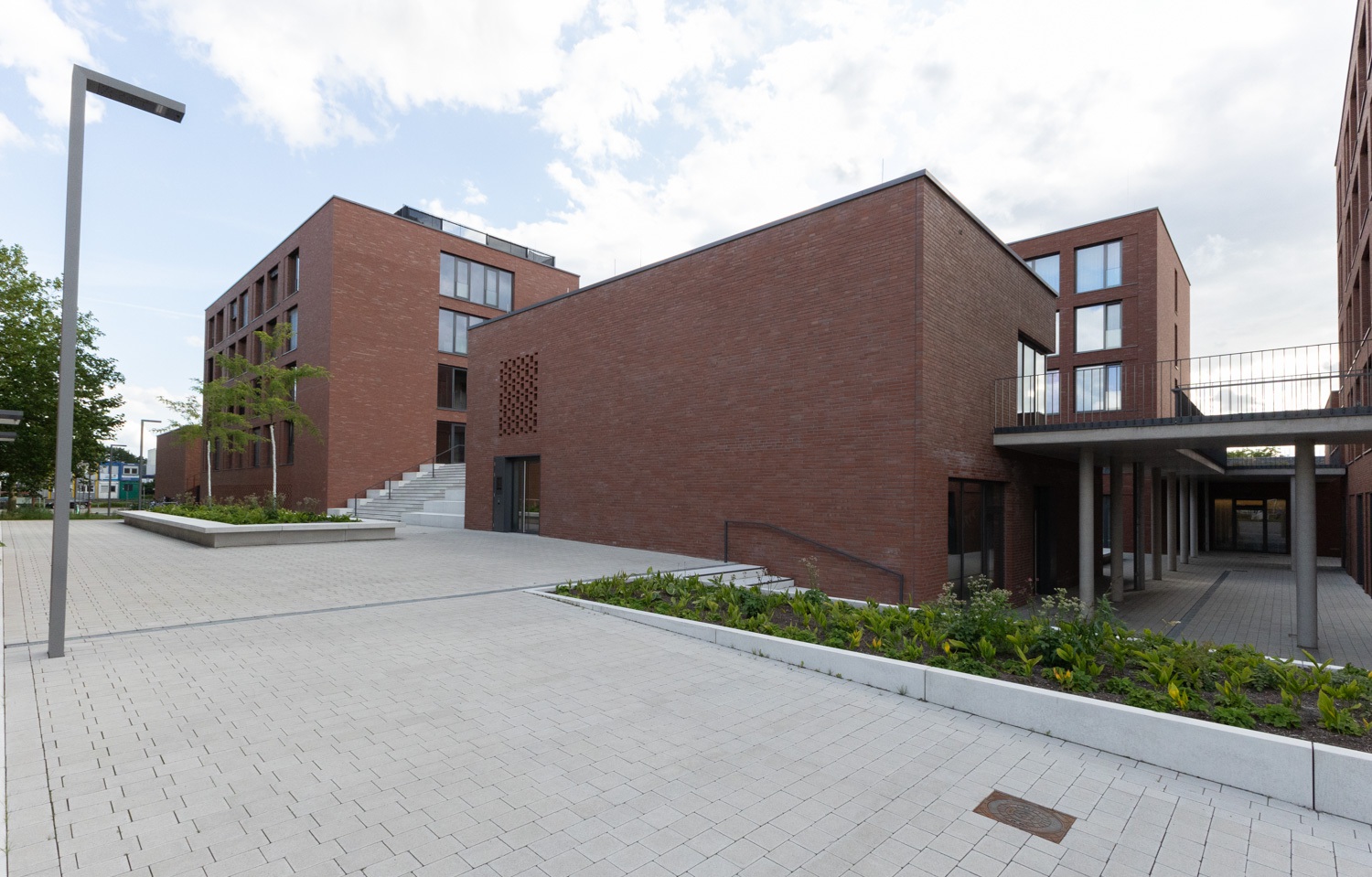 Das katholische Studierendenwohnheim Tita-Cory-Campus an der Albert-Schweitzer-Straße.