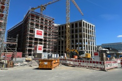 Der Fiege-Neubau an der B-Side des Hafens in Münster im April 2023.