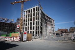 Der Fiege-Neubau an der B-Side des Hafens in Münster im April 2023.