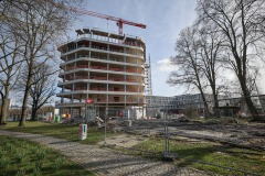 März 2024: Service-Zentrum des UKM in Münster - hier entsteht der 14-geschossige Turm. 